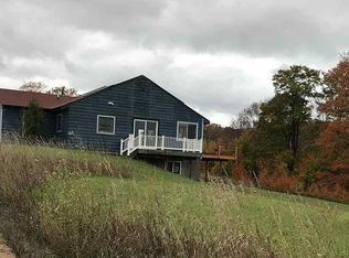 1852 Maplewood Dr, Petoskey, MI 49770