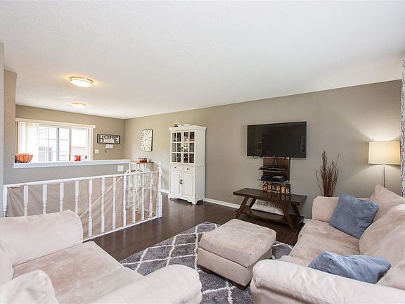 4th image of 2202 Oxford Ln
