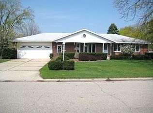 2442 Rhodora Dr, Zeeland, MI 49464