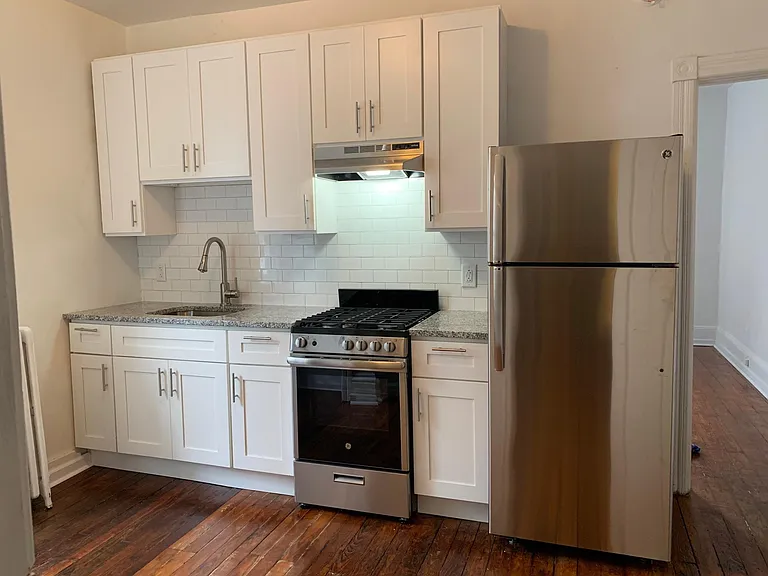 4712 Hazel Ave #5 — Photo 1