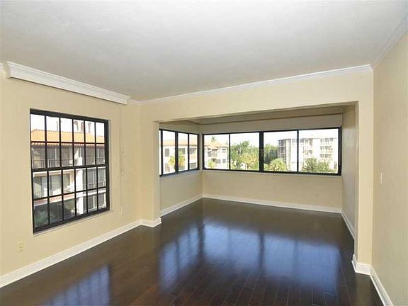 2nd image of 104 S Interlachen Ave APT 512