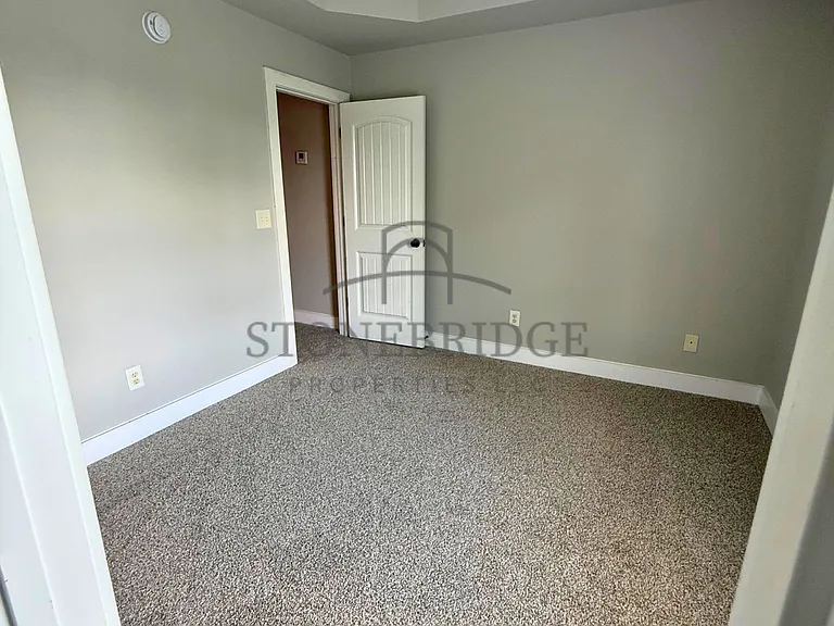 699 The Heights Ln — Photo 10