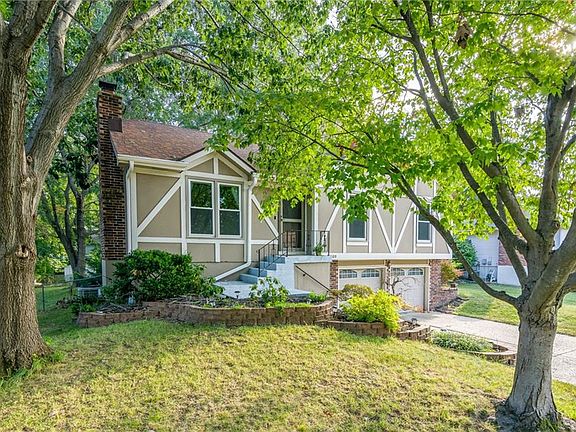2nd image of 8509 Linda Ln