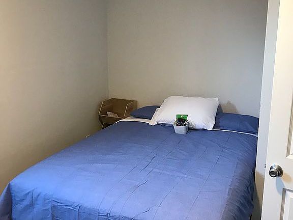 Downstairs 2 Br Br 2