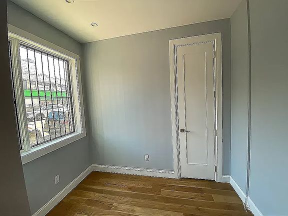 4th image of 221 Clarkson Ave #1N