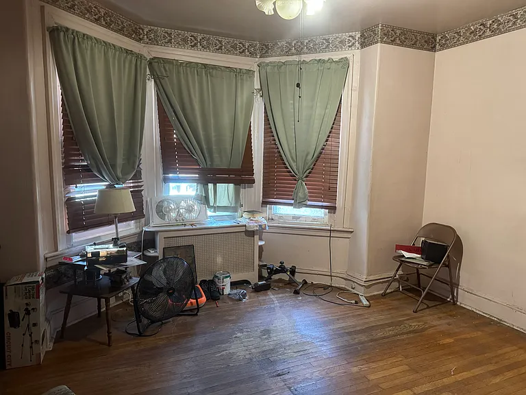 732 S Frazier St — Photo 5