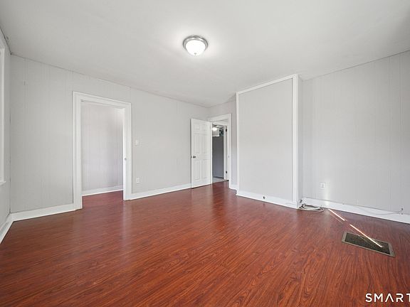 4th image of 73 Orange Street