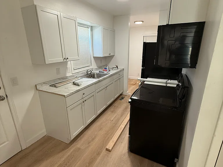 1614 E Arnold St — Photo 3