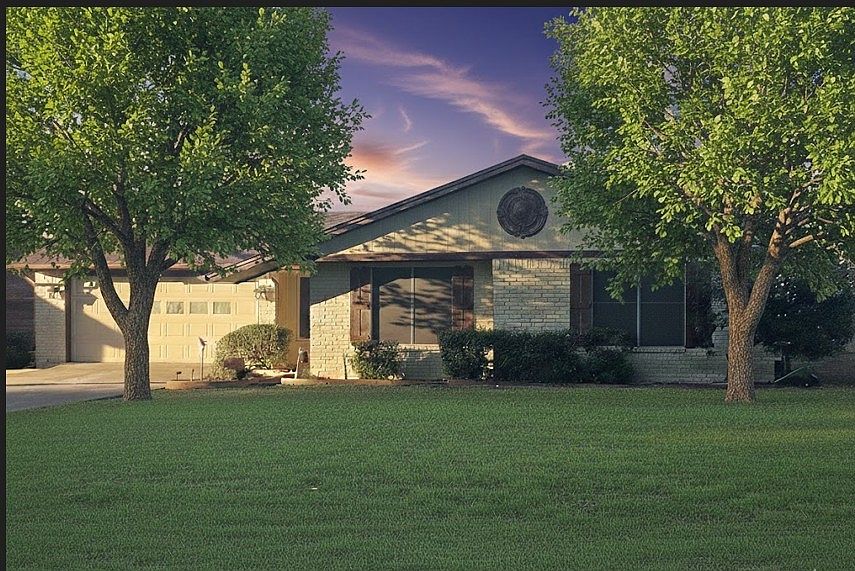 1st image of 426 Everest Dr