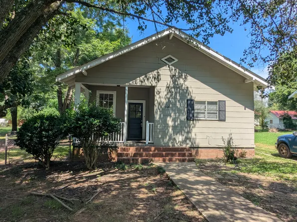 220 E 3rd St, Rome, GA 30161