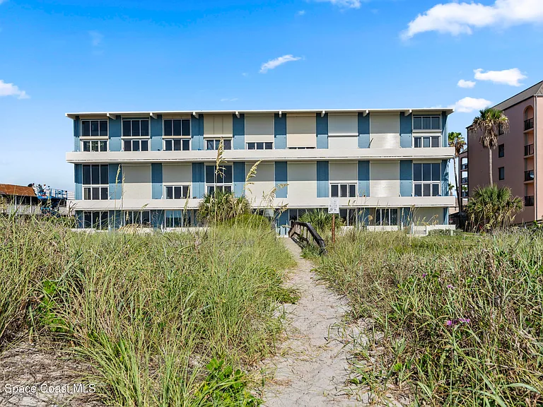 5050 Ocean Beach Blvd #301 — Photo 31