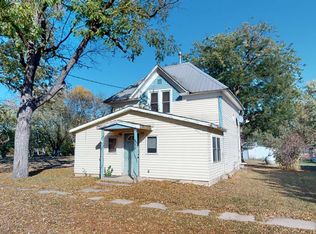 206 N 5th Ave, Washta, IA 51061