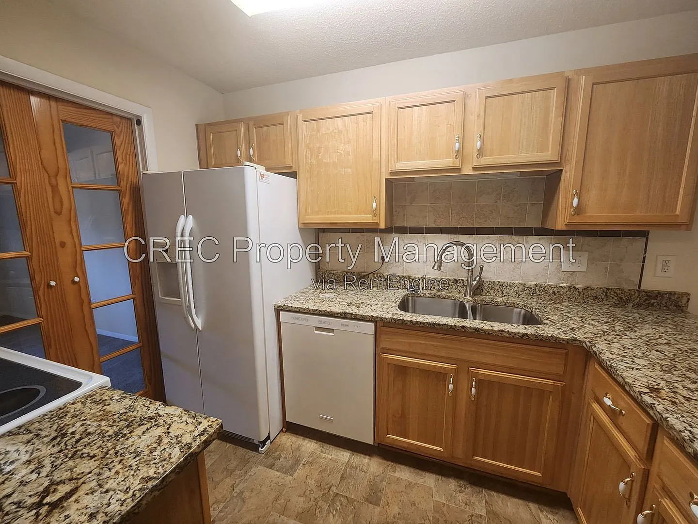 3 bed, 2.0 bath, 1352 sqft, $1,900 — Photo 4