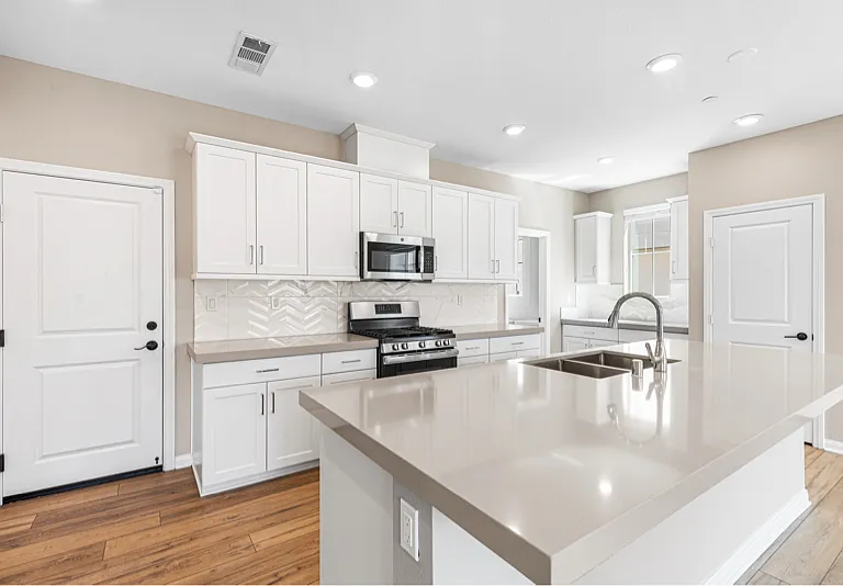 2195 Bluestone Cir — Photo 1