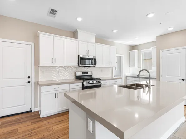 2195 Bluestone Cir, Chula Vista, CA 91913