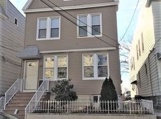 126 W 19th St, Bayonne, NJ 07002