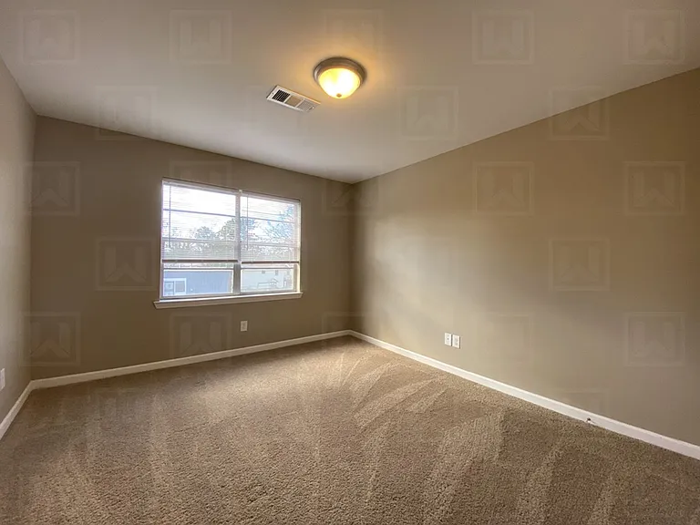 650-688 S Parkell Ave — Photo 21