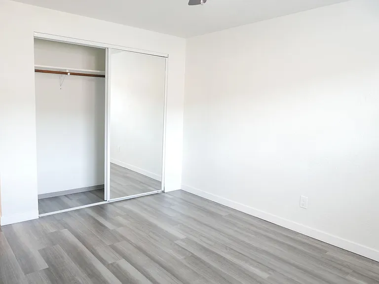 Westwood Apartments ** On-site Laundry Facilities, Off-Street Parking & Private Patio or Balcony — Photo 59