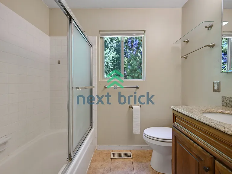 21638 SE 32nd Pl — Photo 20