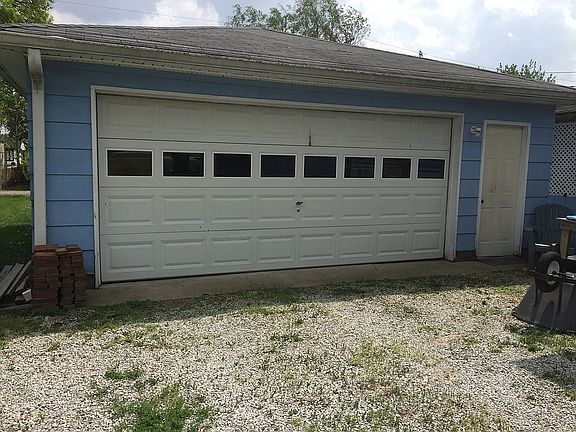 Front of Garage