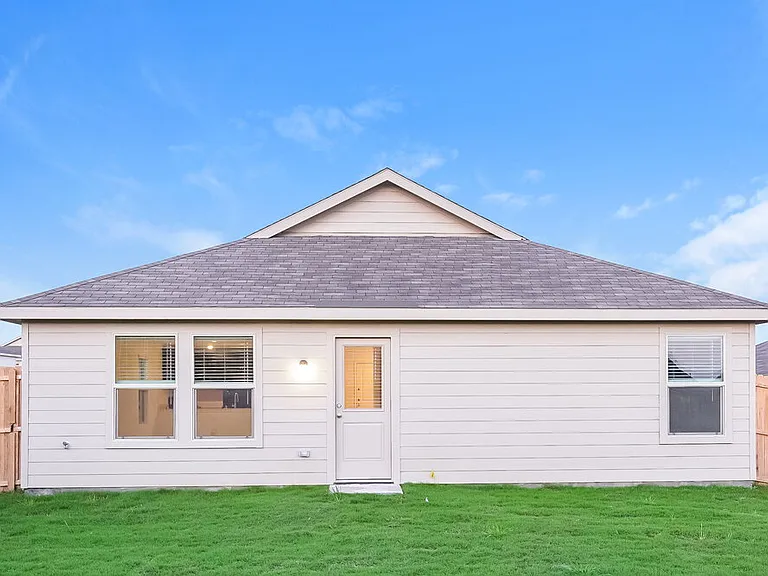 8401 Hollow Bend St — Photo 16