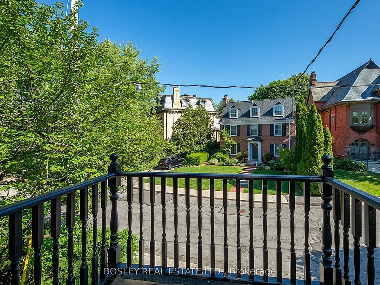 12 Meredith Cres #UPPER — Photo 38