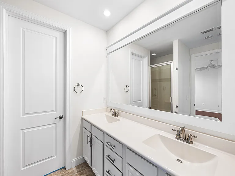 143 Christian Dr — Photo 32