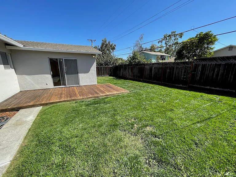 1040 Prouty Way — Photo 14
