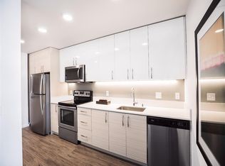 419 NE 71st St #421, Seattle, WA 98115
