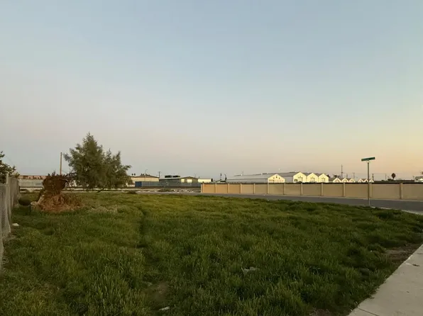 103 Clifton St, Bakersfield, CA 93307