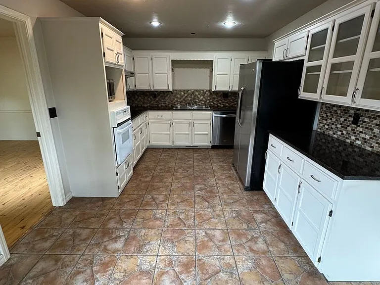 6618 S 112th East Ave — Photo 21