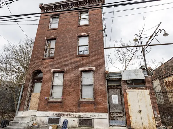 2904 W Fletcher St, Philadelphia, PA 19132