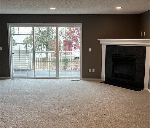 2nd image of 14168 Fountain Hills Ct NE
