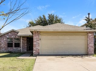 8757 Garden Springs Dr, Fort Worth, TX 76123