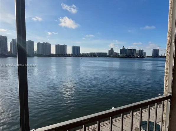 17500 N Bay Rd, Sunny Isles Beach, FL