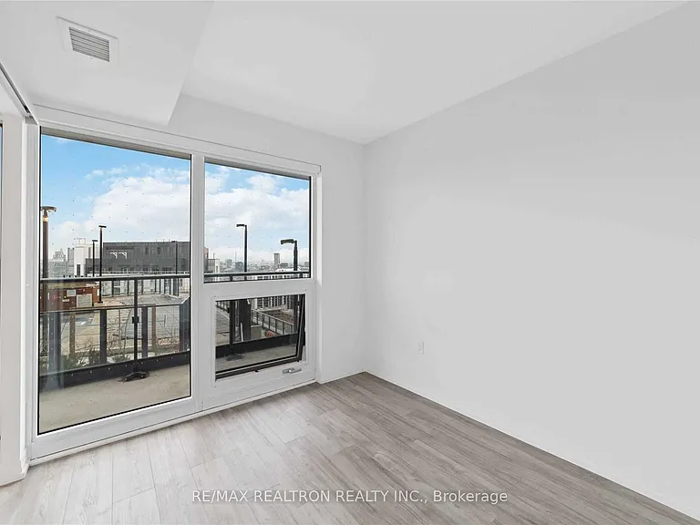 251 Jarvis St #2102 — Photo 9
