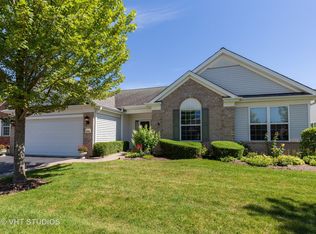 2533 Edgewater Dr, Elgin, IL 60124