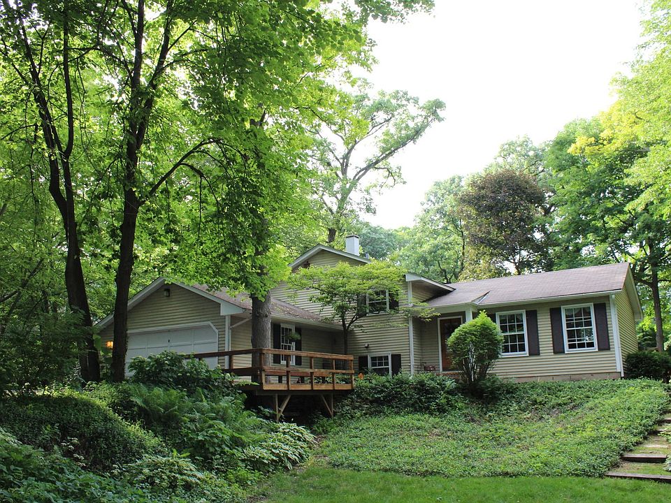 1st image of 39W328 Campton Hills Dr