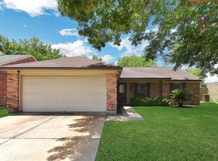 6123 Henniker Dr, Houston, TX 77041