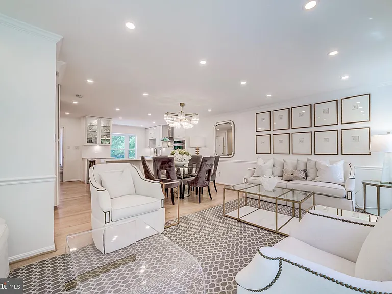 8 Carriage House Cir — Photo 7