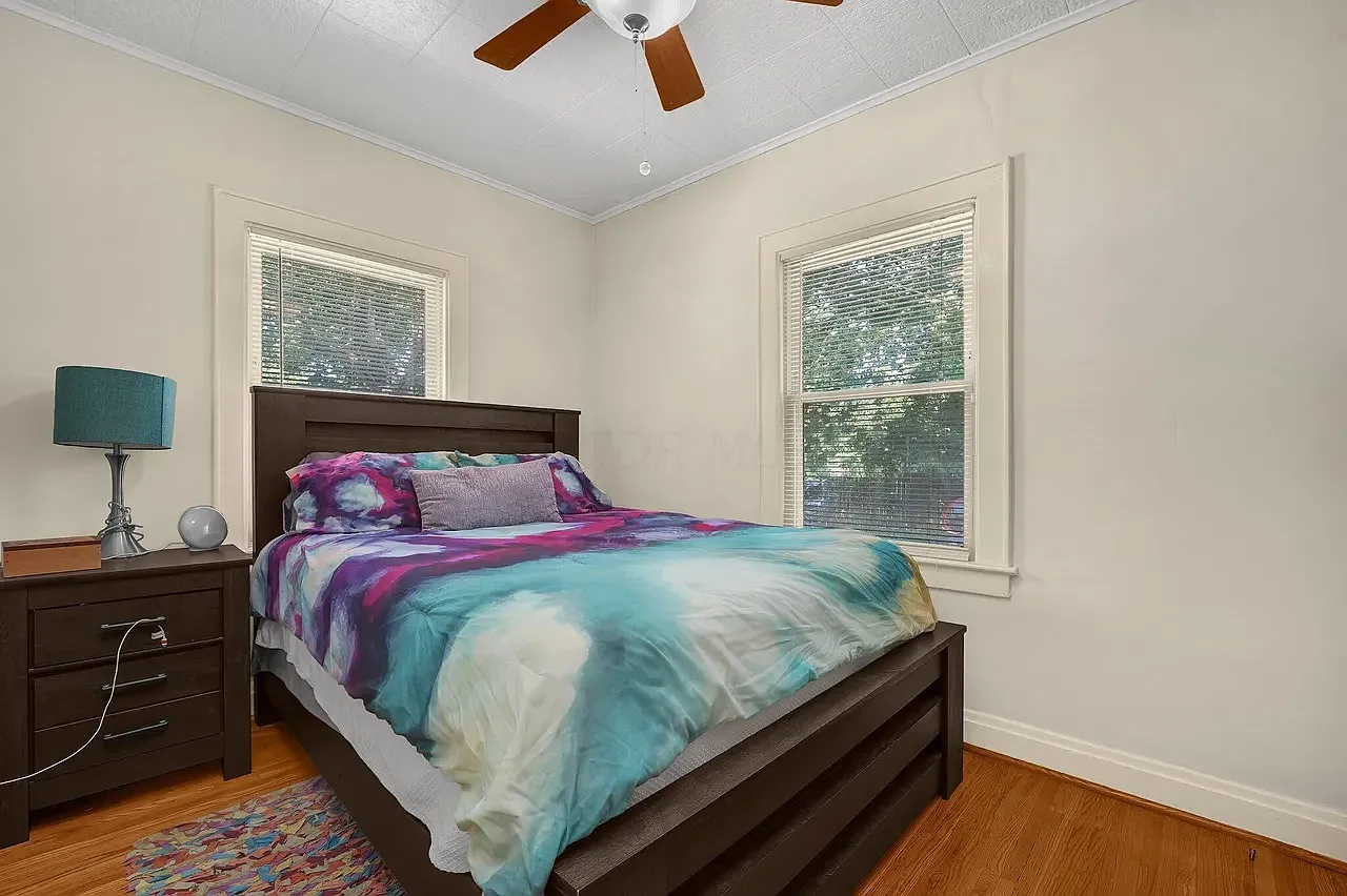 1 bed, 3000 sqft, $1,500 — Photo 2