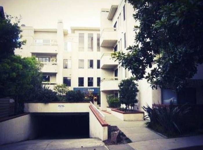 Quiet, secluded building