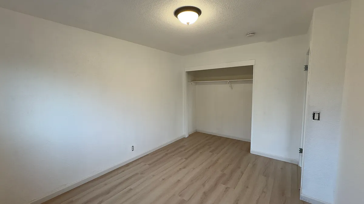 Building Photo - 3022 Fairfax Ave