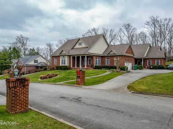 2380 Mountain Dr, Lenoir City, TN 37772