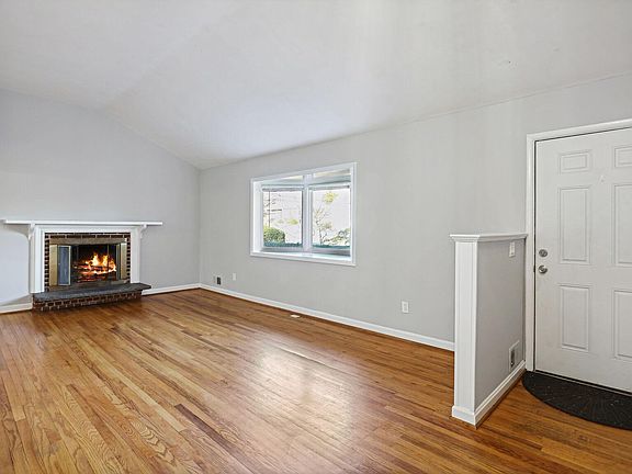 3rd image of 1824 Westmoreland St