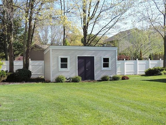 5th image of 3629 Courtland Dr