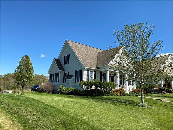 2nd image of 14280 Crescent Ln