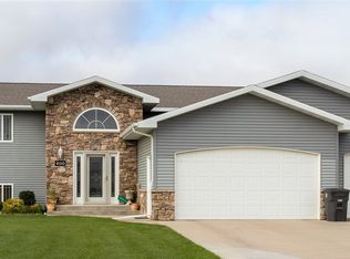 400 4th Ave SW, Surrey, ND 58785