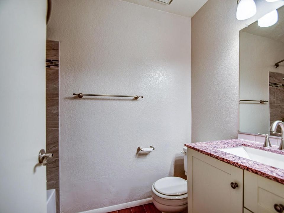 bathroom 2-pic 1