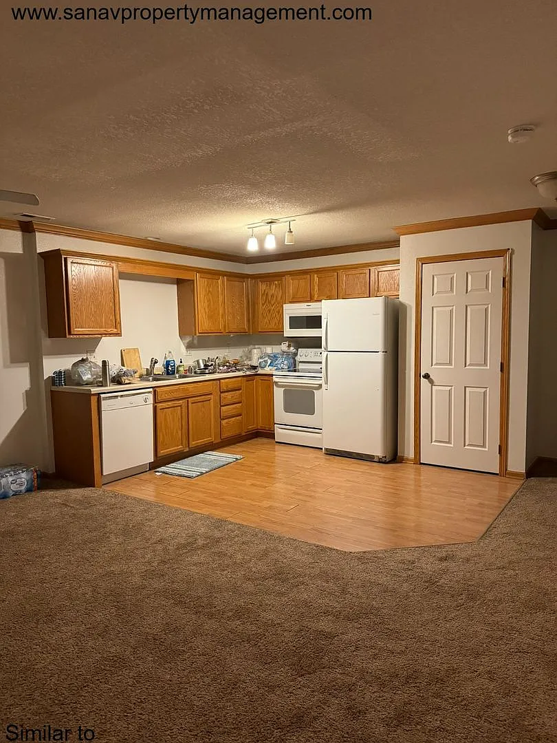 Prime West Des Moines Location with Waukee Schools Near Everything You Need — Photo 3